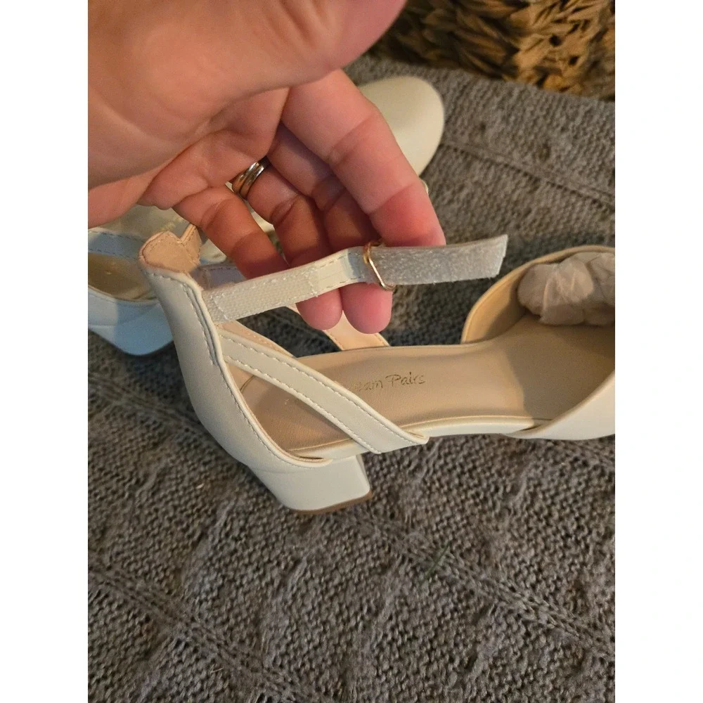 NEW - Dream Pairs Girls Cream Round Toe Block Heel Ankle Strap Pumps Size 3